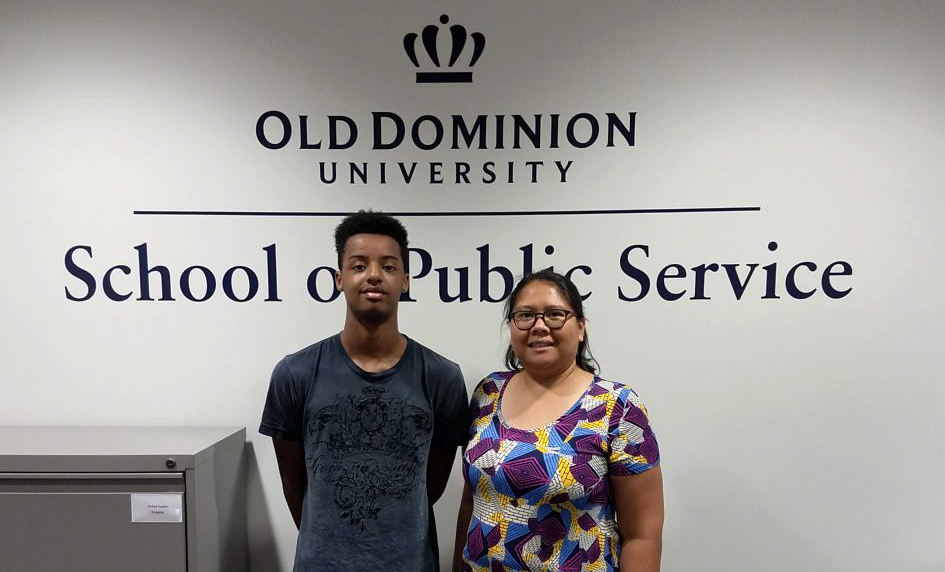 Tougaloo student DaChawn Kincaid worked with ODU PI Dr. Wie Yusuf during SUMREX in 2018.